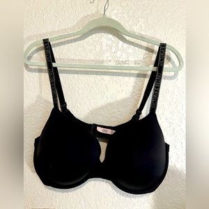 Victoria’s Secret Black T-Shirt Bra 38DD